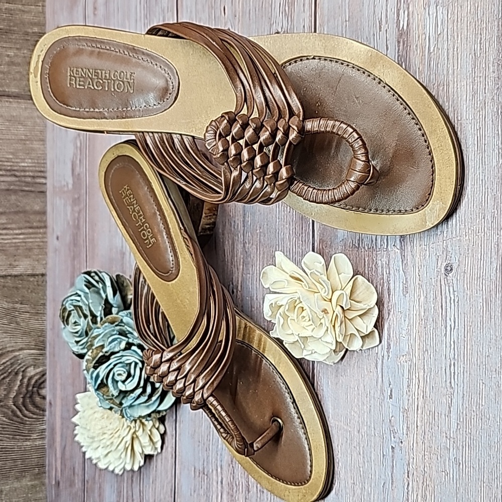 KENNETH COLE REACTION BROWN WOVEN FLAT SANDALS